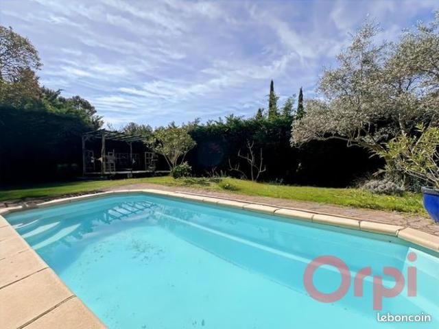 Villa 5 pièces 158 m²