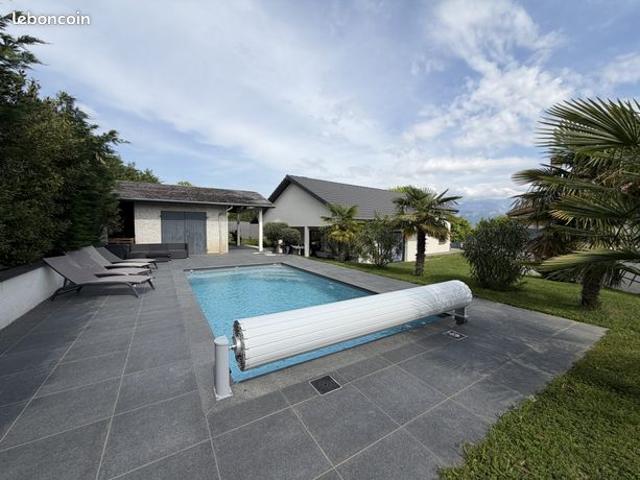 Villa 5 pièces 158 m²
