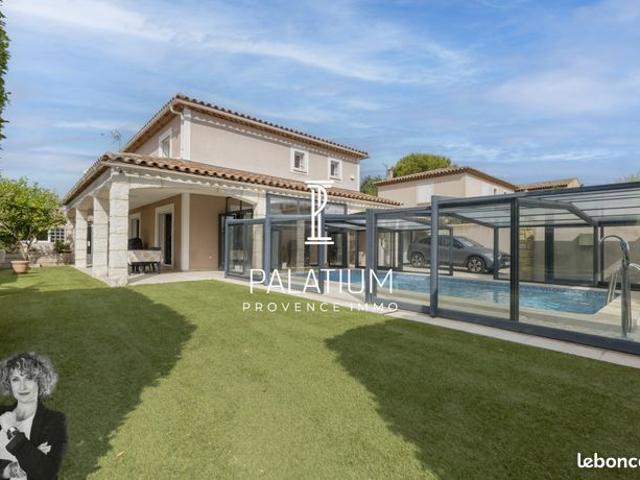 Villa 5 pièces 158 m²
