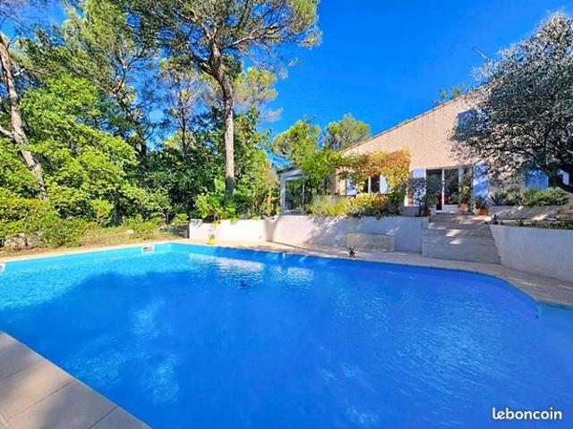 Villa 5 pièces 160 m²