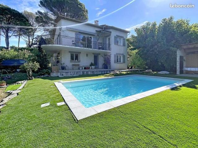 Villa 5 pièces 160 m²
