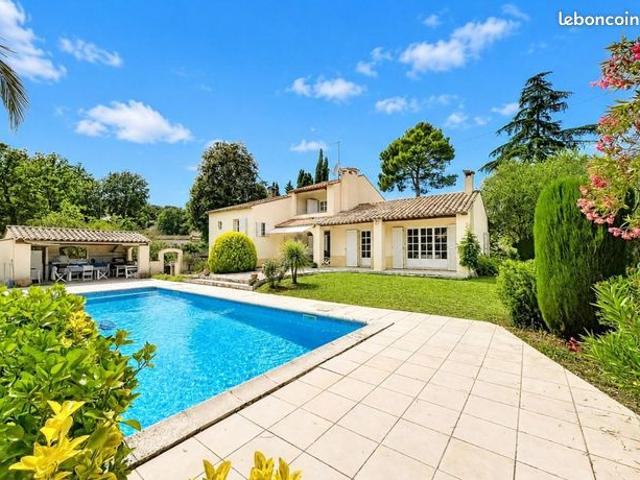 Villa 5 pièces 160 m²
