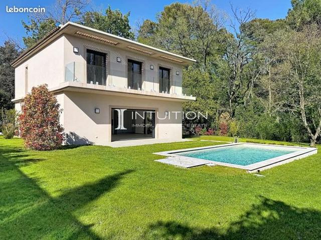 Villa 5 pièces 160 m²