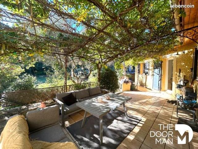 Villa 5 pièces 160 m²