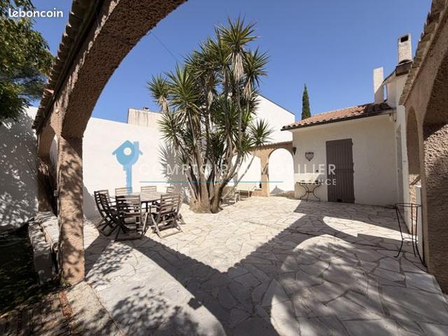 Villa 7 pièces 160 m²