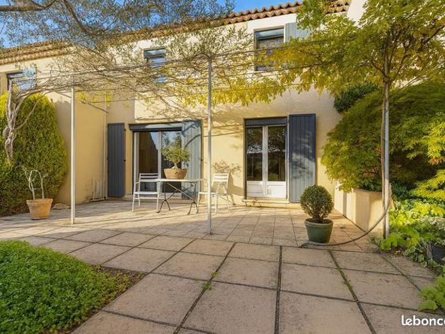 Villa 5 pièces 160 m²