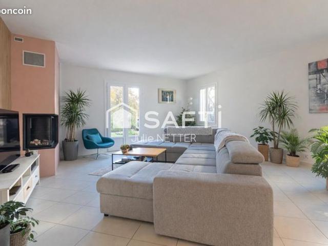 Villa 5 pièces 160 m²