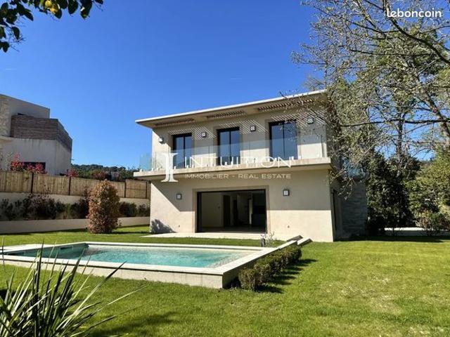 Villa 5 pièces 160 m²