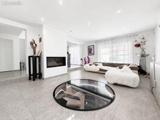 Villa 5 pièces 160 m²