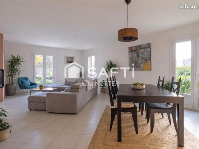 Villa 5 pièces 160 m²