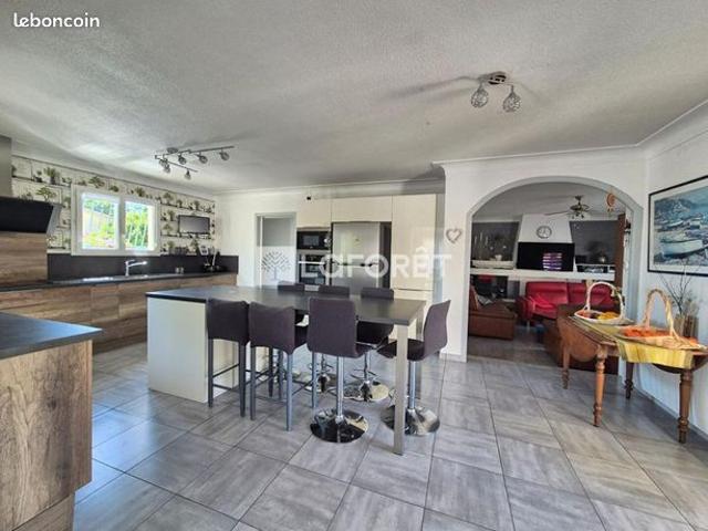 Villa 5 pièces 161 m²
