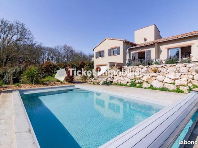 Villa 5 pièces 161 m²