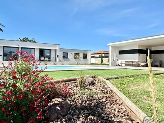 Villa 5 pièces 161 m²