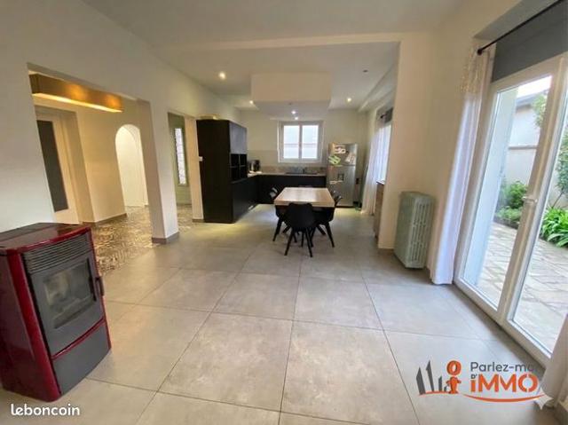Villa 5 pièces 161 m²