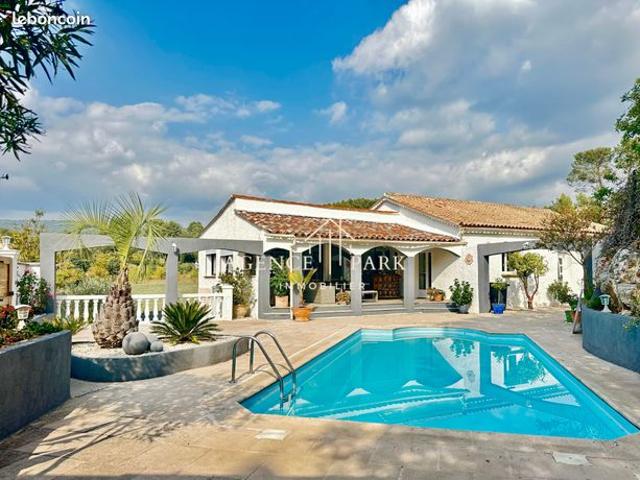 Villa 5 pièces 161 m²