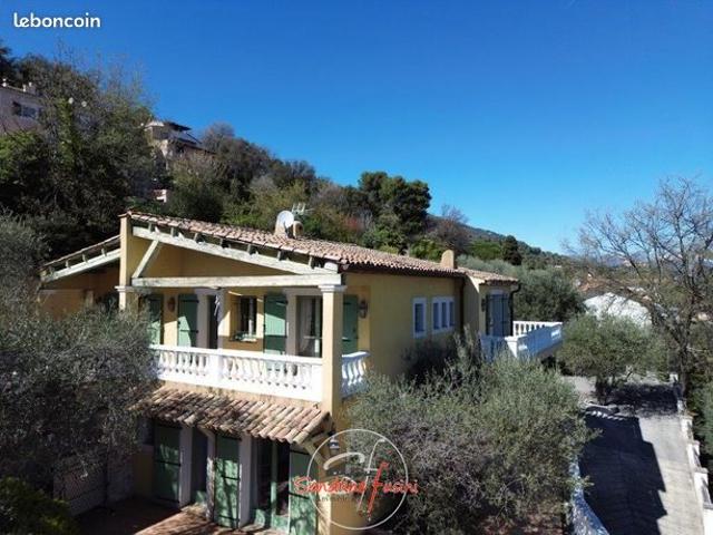 Villa 5 pièces 161 m²
