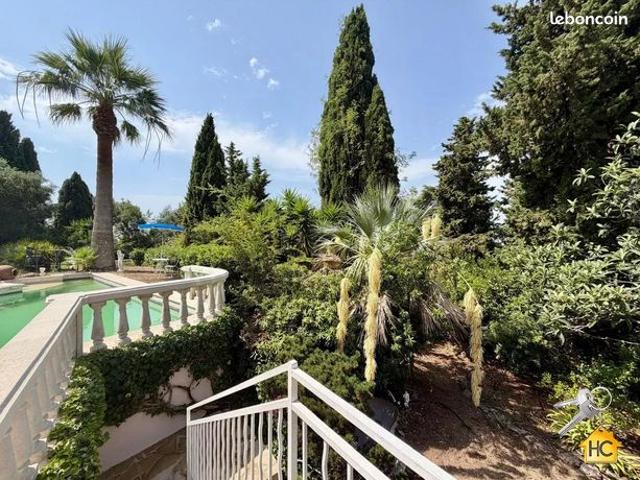 Villa 5 pièces 162 m²