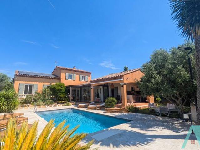 Villa 5 pièces 162 m²