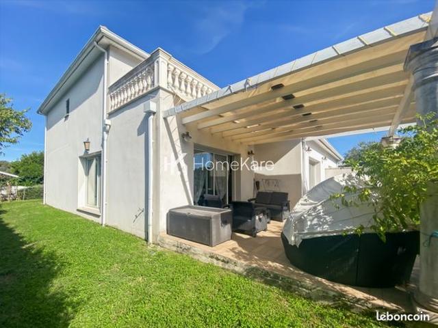 Villa 5 pièces 162 m²