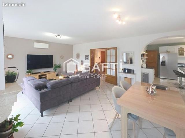 Villa 5 pièces 162 m²