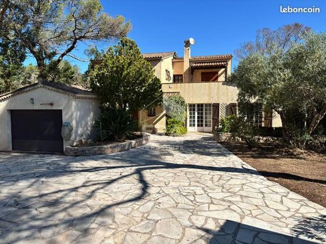 Villa 5 pièces 163 m²