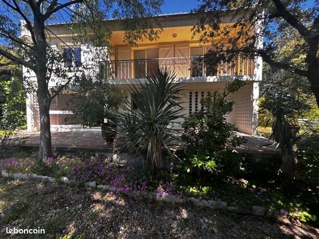 Villa 5 pièces 163 m²