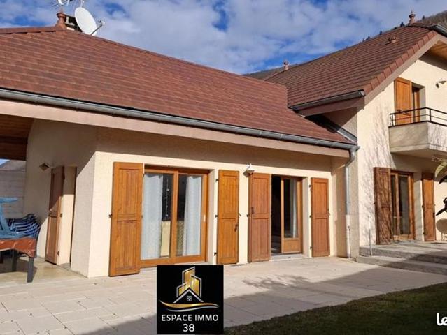 Villa 5 pièces 163 m²
