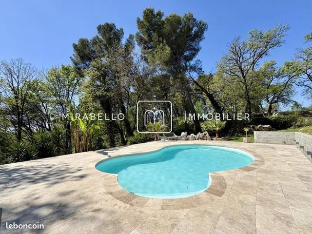 Villa 5 pièces 163 m²