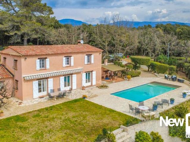 Villa 5 pièces 163 m²
