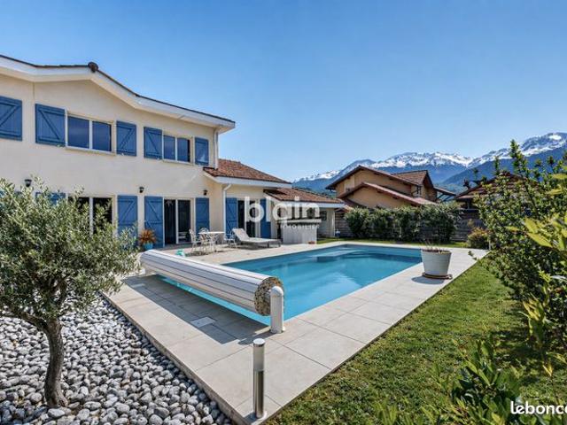 Villa 5 pièces 164 m²