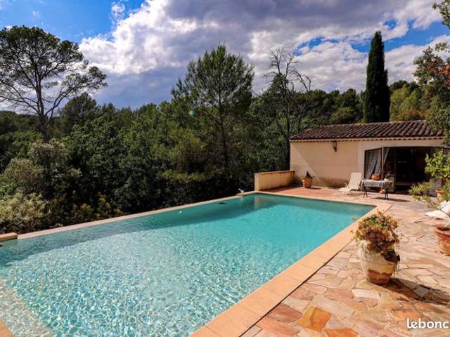 Villa 5 pièces 164 m²