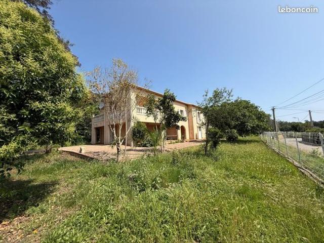 Villa 5 pièces 165 m²