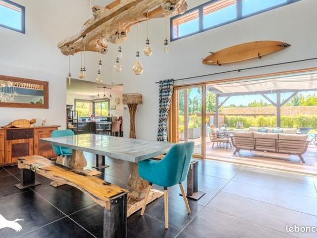 Villa 5 pièces 165 m²