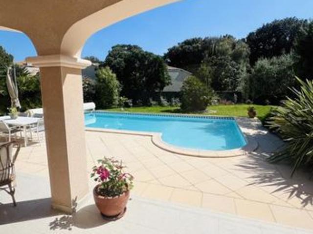 Villa 5 pièces 165 m²
