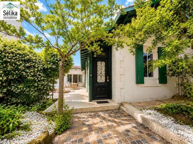 Villa 5 pièces 165 m²