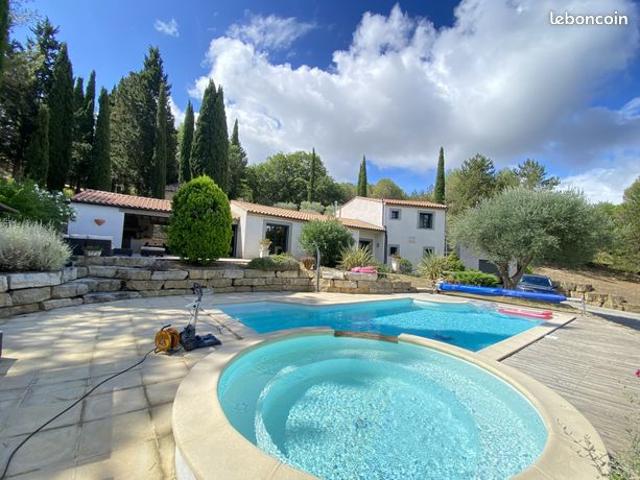 Villa 5 pièces 165 m²
