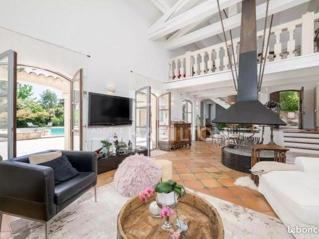 Villa 5 pièces 165 m²
