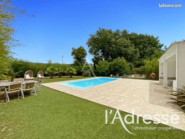 Villa 5 pièces 165 m²
