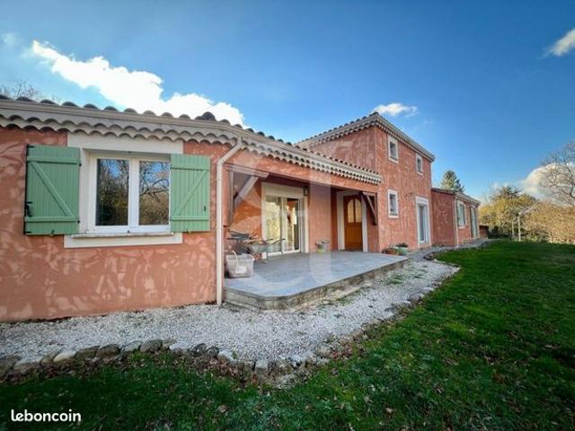 Villa 5 pièces 166 m²