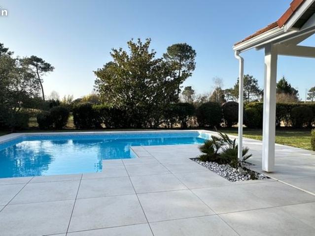 Villa 5 pièces 166 m²