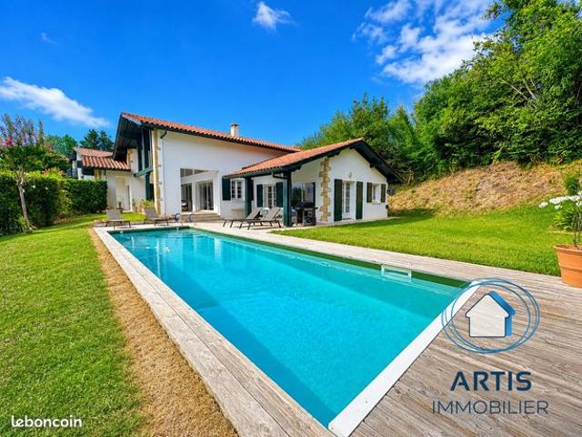 Villa 5 pièces 167 m²