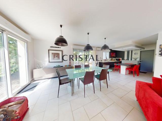 Villa 5 pièces 167 m²