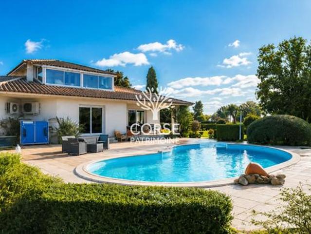 Villa 5 pièces 167 m²