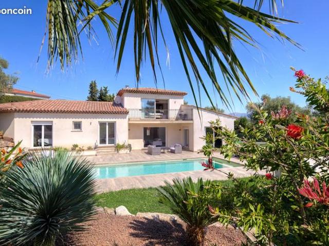 Villa 5 pièces 168 m²