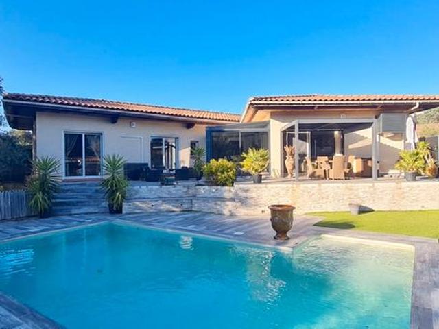 Villa 5 pièces 168 m²