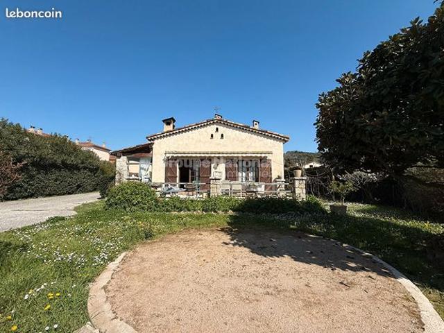 Villa 5 pièces 168 m²