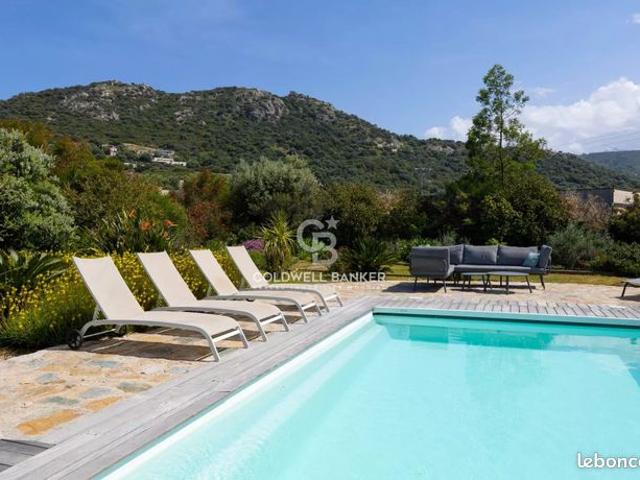 Villa 5 pièces 168 m²