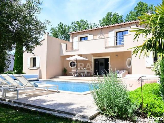 Villa 5 pièces 168 m²