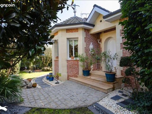 Villa 5 pièces 168 m²