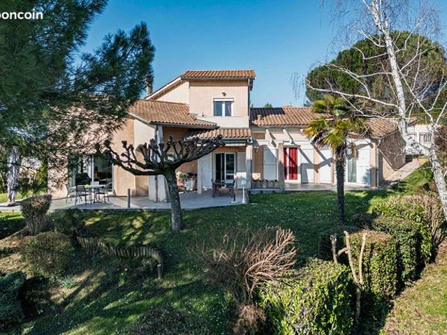 Villa 5 pièces 169 m²